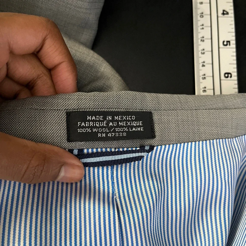 Tommy Hilfiger Suit Mens 46R 34W Grey Solid Worsted Wool 2-Button‎ Side Vent